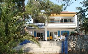 Villa A